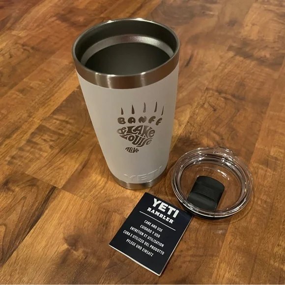 YETI Rambler 20 oz. Travel Mug - White - Banfe & Lake Louise (Canada) - Picture 5 of 6